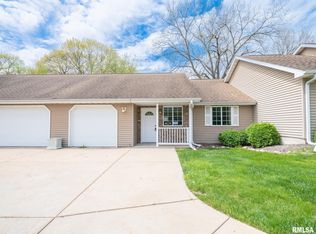 3005 N Molleck Dr #5, Peoria, IL 61604