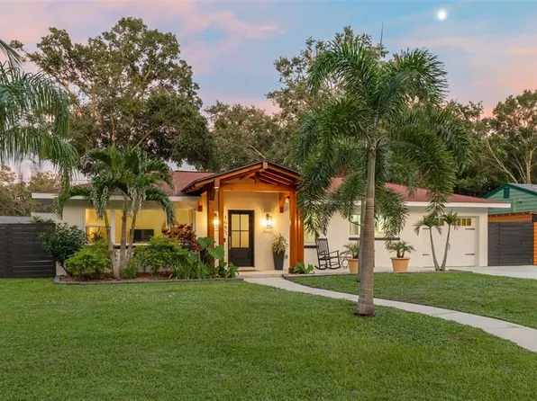 1643 Santa Anna Dr, Dunedin, FL 34698