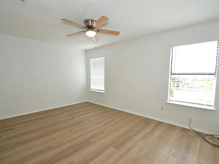 1202 Southport Dr #D — Photo 17