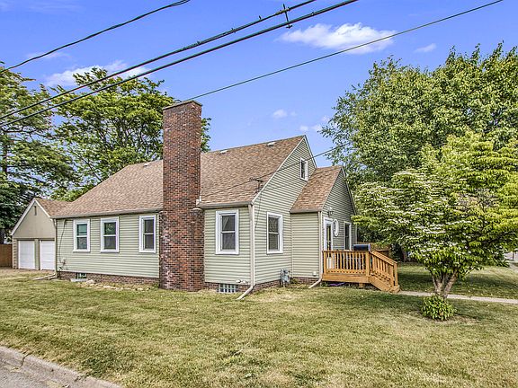 2nd image of 452 Surby Ave