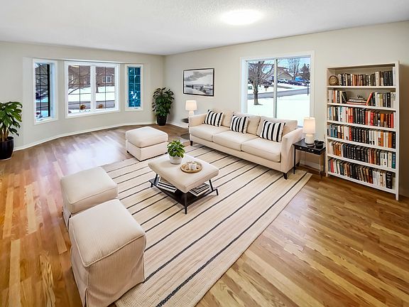 2nd image of 6790 Wildflower Dr S