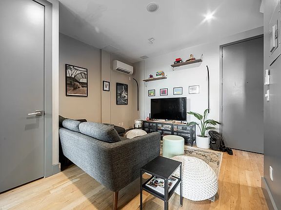 2nd image of 830 Flatbush Ave APT 2B