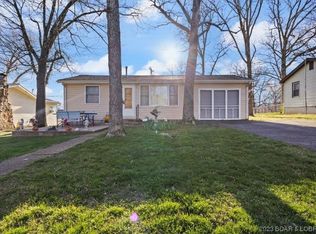 26114 Waterview Dr, Warsaw, MO 65355