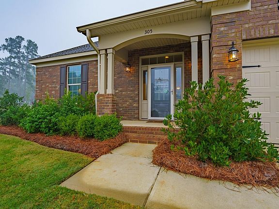 3rd image of 305 Berlandier Ln