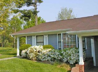 3012 Darden Rd APT E, Greensboro, NC 27407