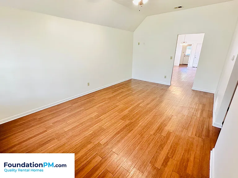 1314 Crosstown Ct — Photo 7