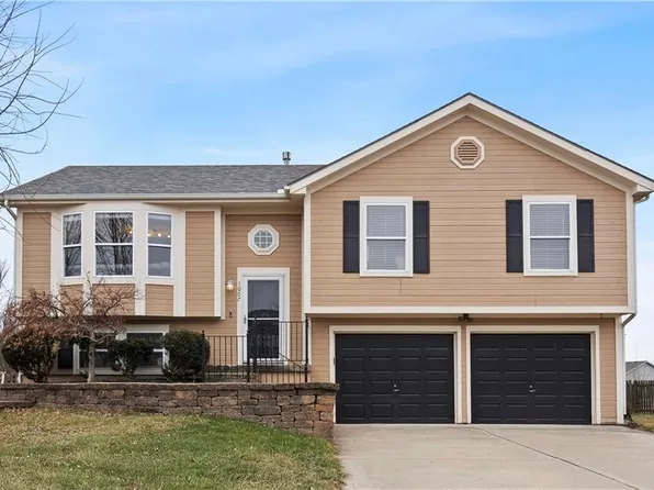1007 Swallow Ct, Liberty, MO 64068