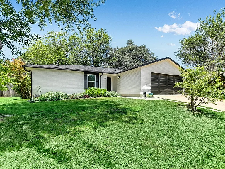 6508 Sunnysky Way — Photo 3