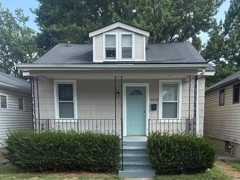 4628 Ray Ave — Photo 1