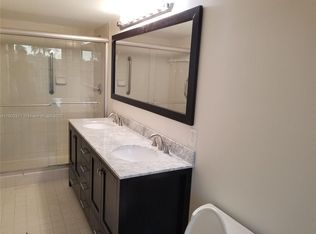 907 NE 27th Ave, Hallandale, FL 33009