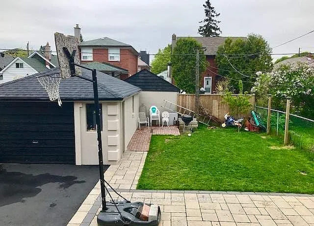 64 Gray Ave — Photo 2