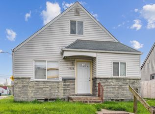 2228 Hiawatha Park Dr, Columbus, OH