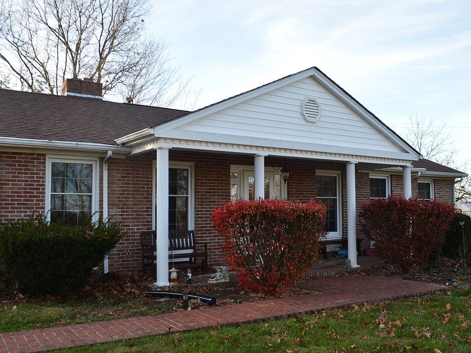 1st image of 960 Sylvan Dr