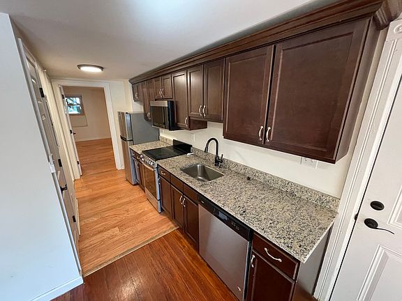 2nd image of 33 S Lake Ave APT 1