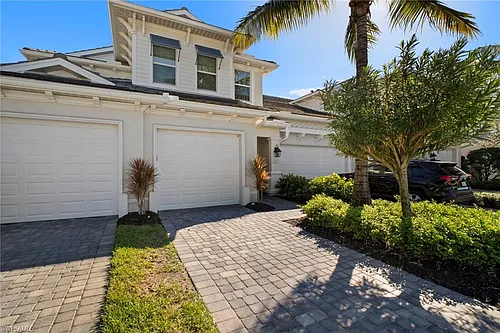6934 Avalon Cir #405 Photo 1
