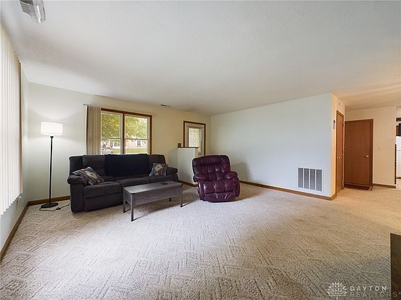 2nd image of 161 Ark Ave
