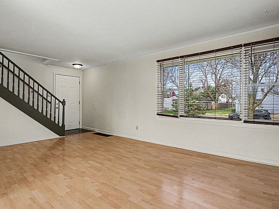 4th image of 135 Guam Ave