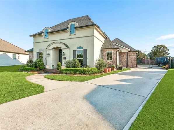 107 Iris Ct, Belle Chasse, LA 70037