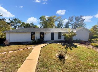 7546 Becker Rd, Saint Louis, MO 63129