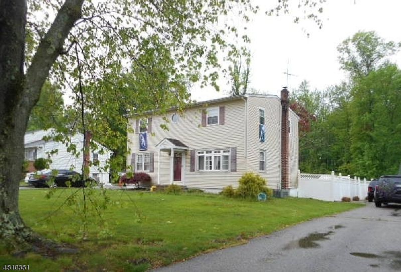 2nd image of 38 Fransen Dr