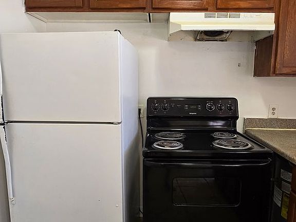 4th image of 521 S Maryland Pkwy Unit A02