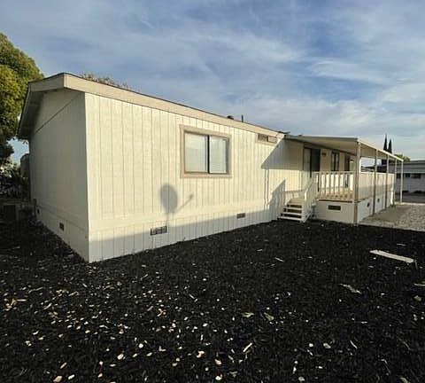 4th image of 8229 Hawaii Ln