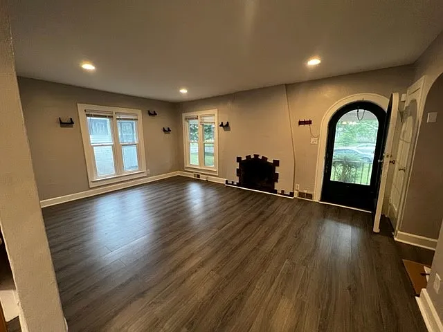 4 bed, 1600 sqft, $2,700 — Photo 3