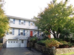 37 Amos St, Sleepy Hollow, NY 10591