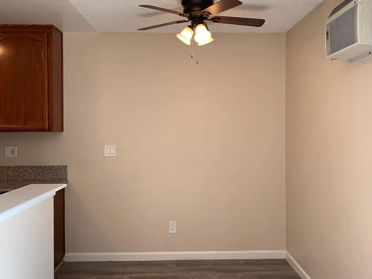 1401 S Gilbert St — Photo 3