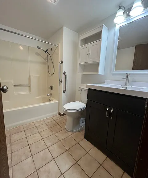 721 W Maple St #3 — Photo 13