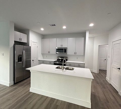 3rd image of 15488 Pin Oak Dr #77cc4d242