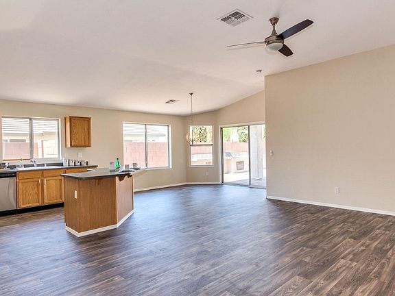 4th image of 7926 E Holmes Ave