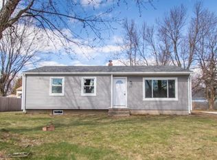 26 Alandale Dr, East Longmeadow, MA 01028