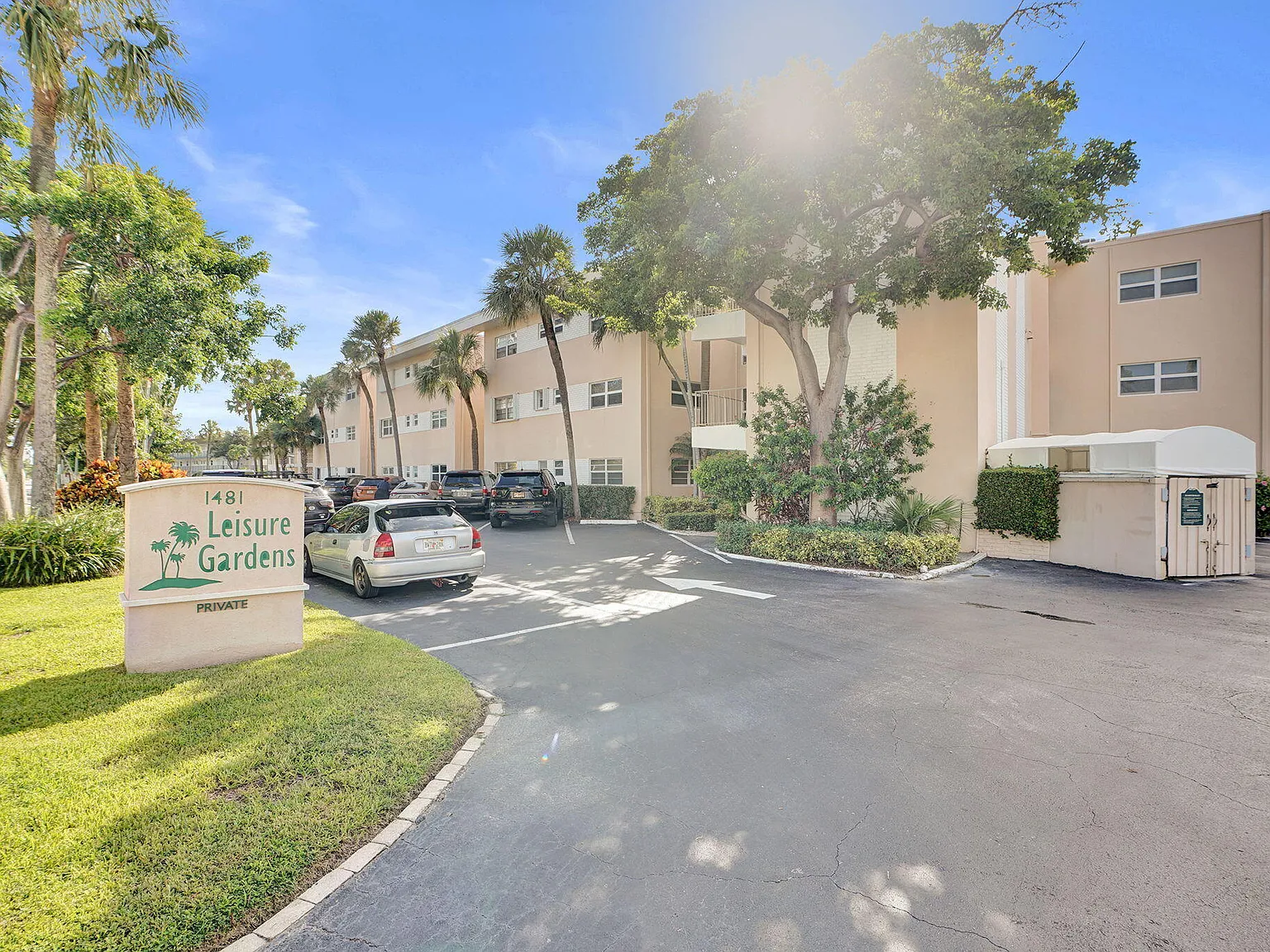2 bed, 1.5 bath, 760 sqft, $2,500 — Photo 1