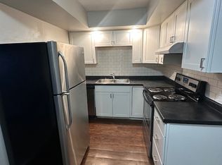 2770 Tech Dr APT 405, Bettendorf, IA 52722