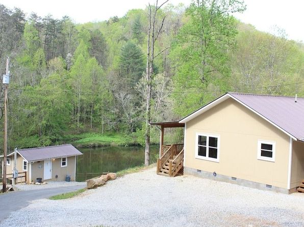 72 Lakeside Ln