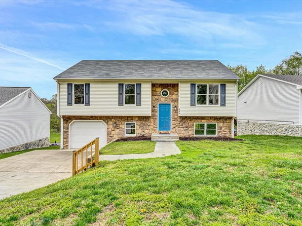 339 Elm St, Vinton, VA 24179