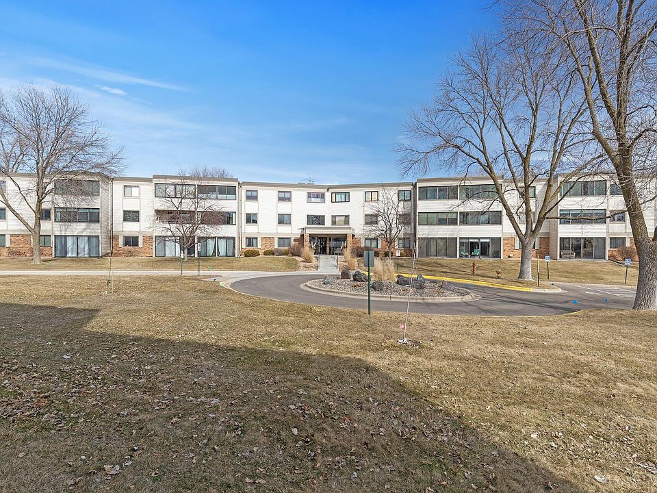 1st image of 10540 43rd Ave N APT 310