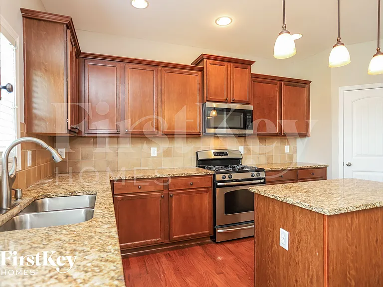 224 Woodmill Way SW — Photo 9