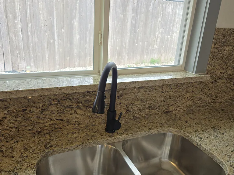 10003 Quail Valley Blvd #B — Photo 7