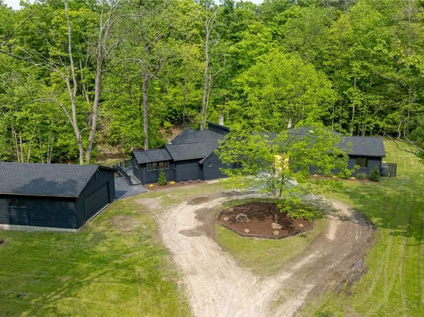 5221 Lower Egypt Rd, Canandaigua, NY 14424