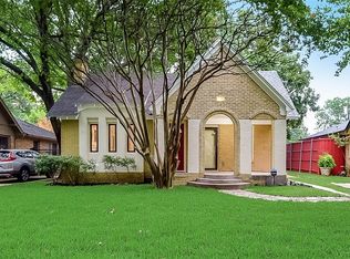 1318 S Montreal Ave, Dallas, TX 75208