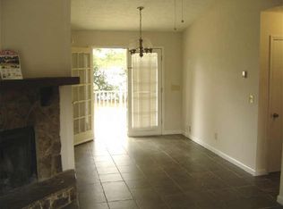 645 Oak Springs Dr, Lawrenceville, GA