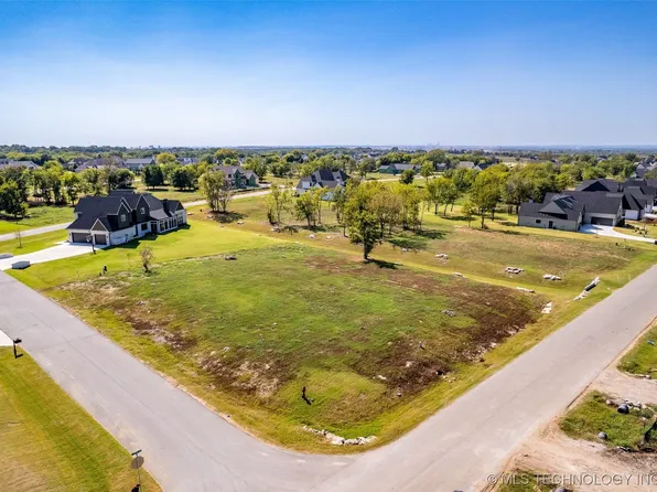 17862 E Patriot Dr, Owasso, OK 74055