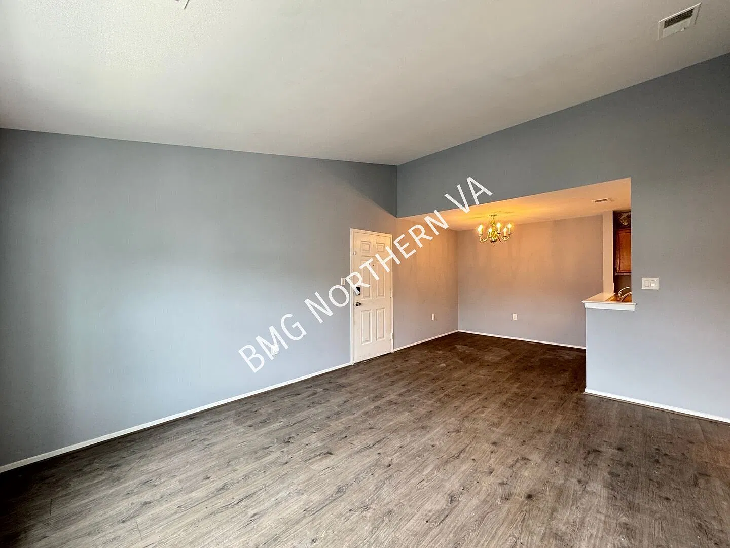Charming 1 BR/1 BA With Balcony in Ramblewood at Daventry Condo — Photo 4