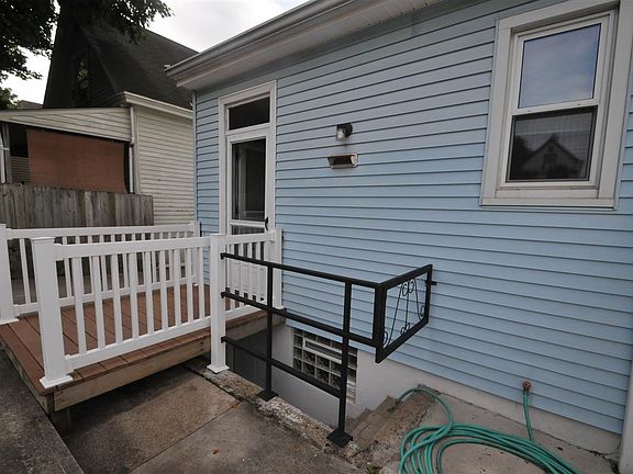 4th image of 923 O Fallon Ave