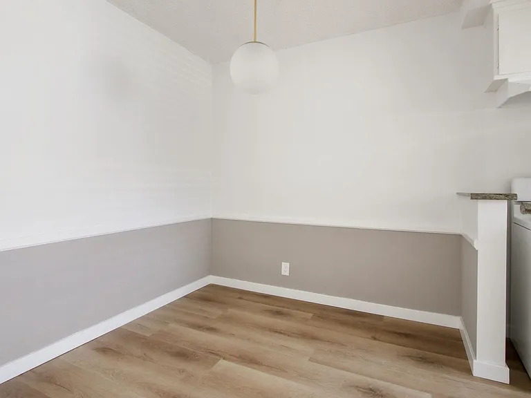 11615 Darlington, Prime Brentwood, Steps to San Vicente — Photo 9