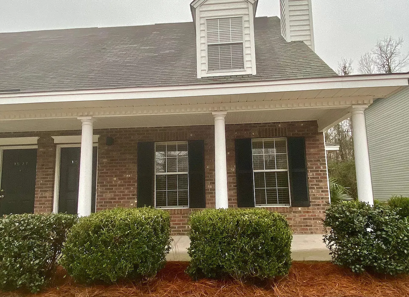 3 bed, 1355 sqft, $2,800 — Photo 2