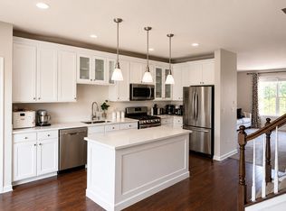 809 Brodhead Dr, Aurora, IL 60504