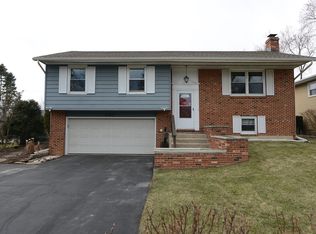 303 Brown St, Wauconda, IL 60084